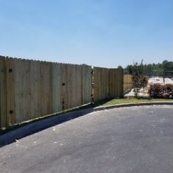 commercial fence installation company